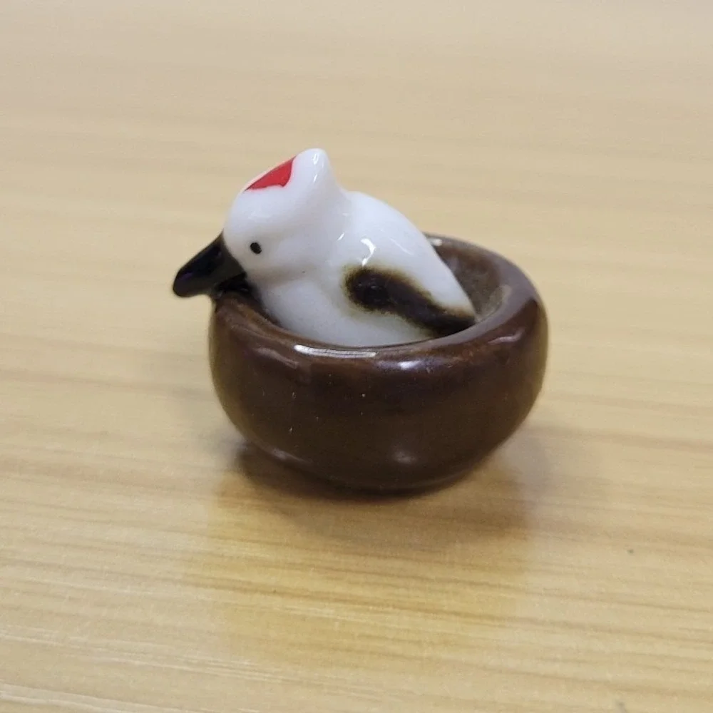 Vintage Miniature Bug House Taiwan Porcelain Kookaburra Bird Mini Animal - Picture 2 of 4